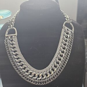 Stella & Dot Femme Fatale Statement Necklace